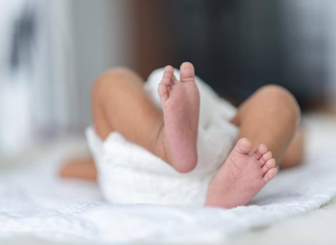 Che cos’è il virus sinciziale che sta colpendo neonati e