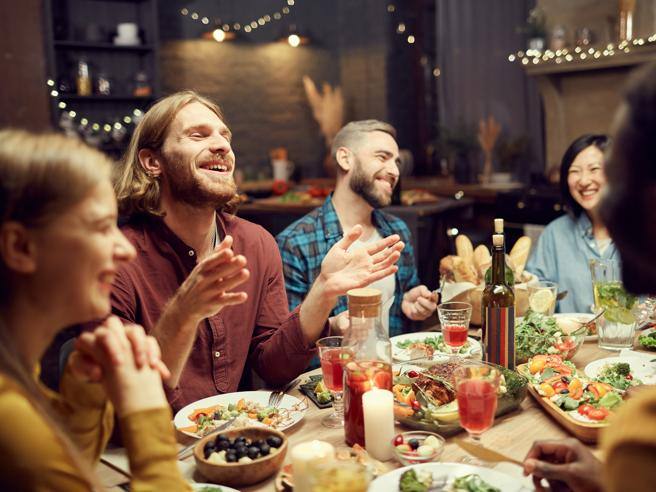 Se a tavola abbiamo esagerato, meglio non «punirsi» dopo