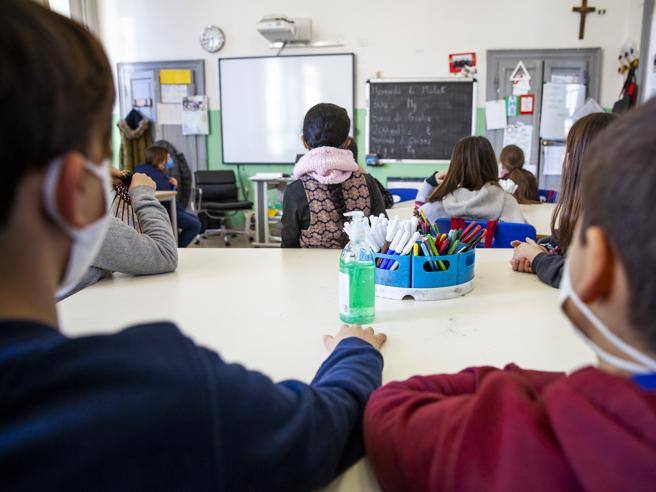 Quarantena scuola, quanti positivi servono per far scattare la dad