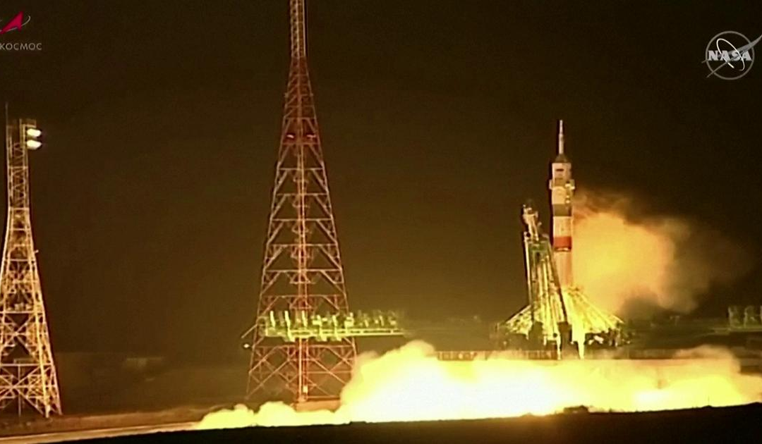 Decollata la Soyuz sostitutiva, ricondurrà a Terra gli astronauti della navetta danneggiata