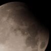 Lo spettacolo della Superluna e dell’eclissi lunare parziale