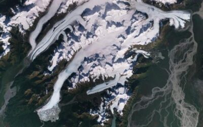 I ghiacciai perdono 273 miliardi di tonnellate d’acqua l’anno, pari al consumo umano in 30 anni