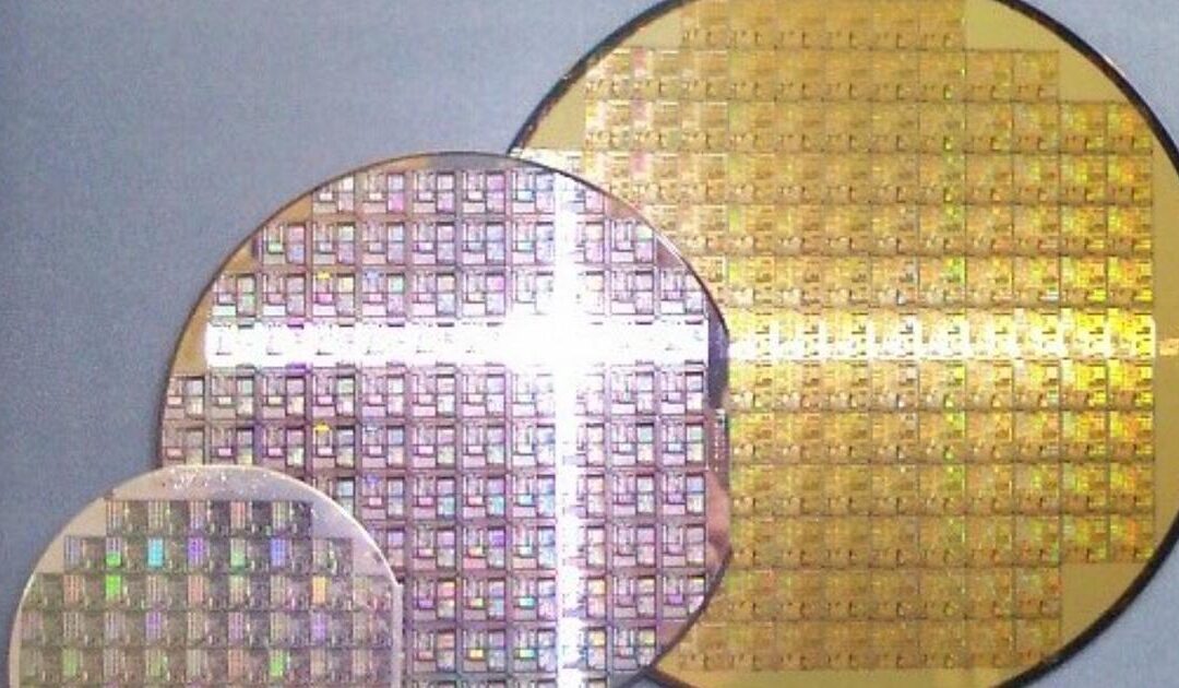 Usa, Trump annuncia investimento Tmsc da 100 miliardi in impianti chip
