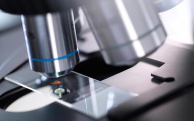 Scienza, sviluppato vetro per dati riscrivibili all’infinito: il laser che scrive in 3D