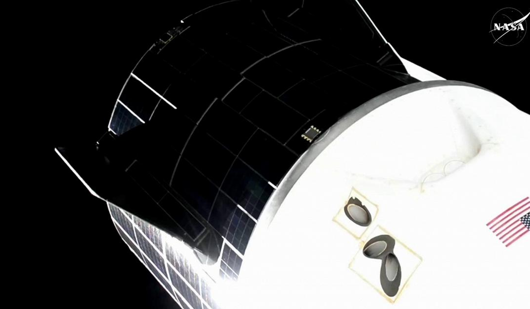 Gli astronauti della NASA iniziano il viaggio di ritorno verso la Terra