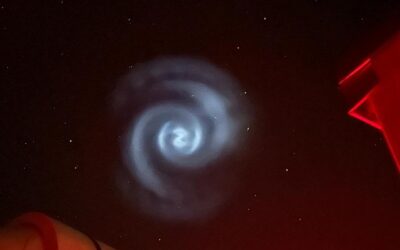 Il mistero della spirale apparsa nei cieli di mezza Europa: sono i motori del Falcon 9