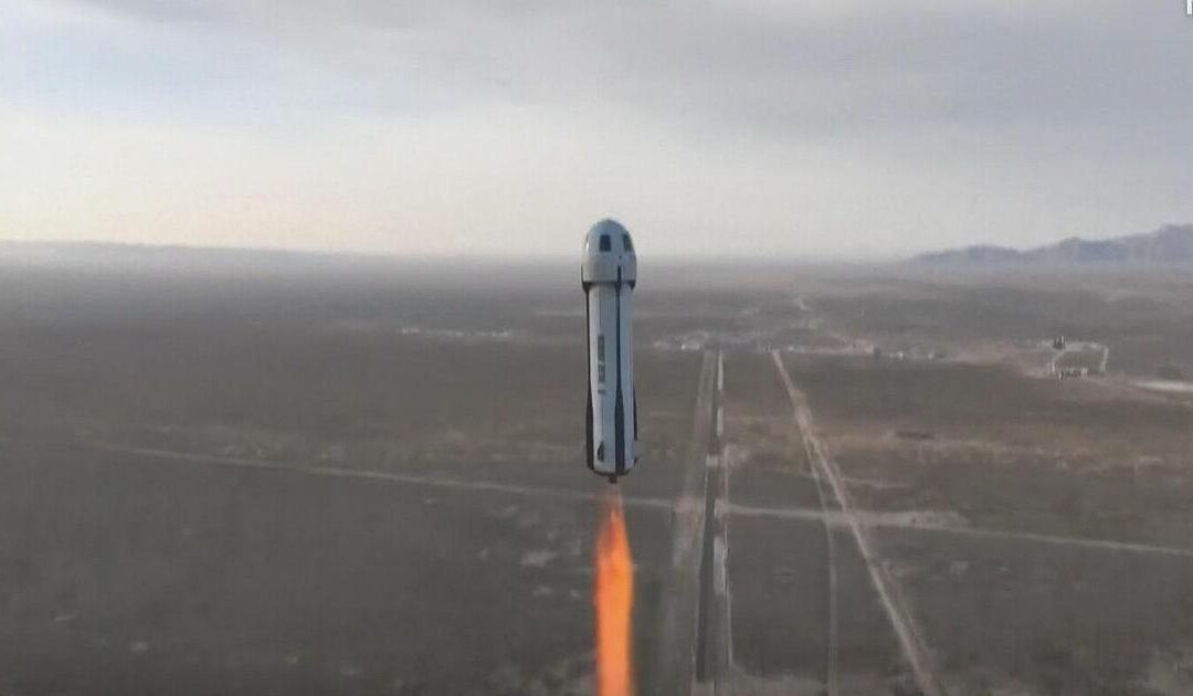 Blue Origin porta Katy Perry nello spazio: il momento del lancio della navicella New Shepard