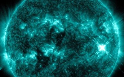 Forte tempesta solare in corso sulla Terra: possibili effetti su satelliti e comunicazioni