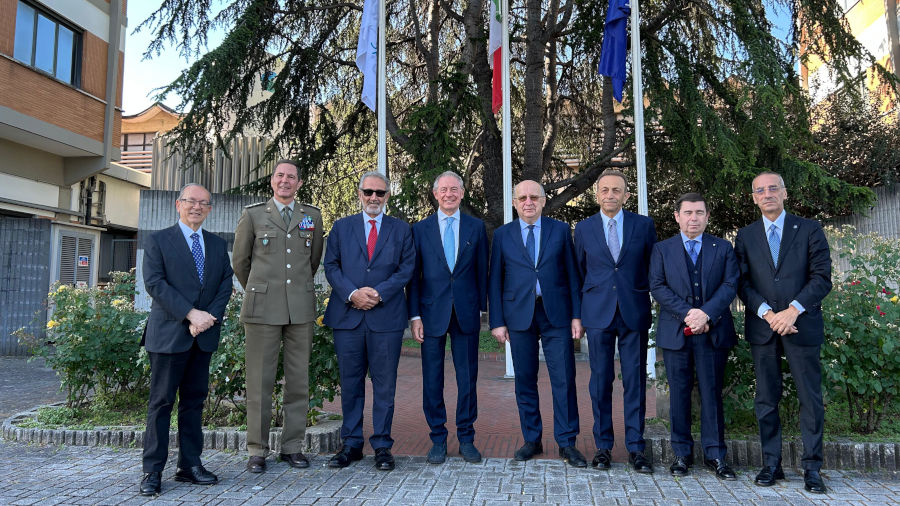 Spazio: Urso con Kubilius, visita Thales Alenia Space, Telespazio e Avio