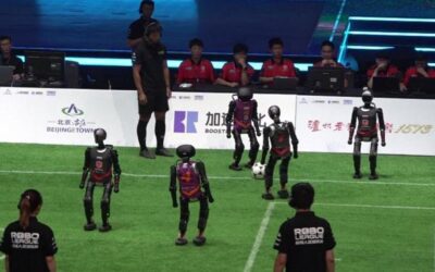 Robot umanoidi si sfidano a calcio: è la ROBO League cinese