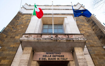 Industrie energivore: Urso e Ferracci con altri 9 Paesi europei per rilancio chimica e siderurgia