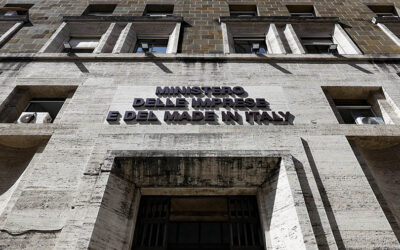 Ex Ilva: aggiornato bando di gara. Decarbonizzazione obbligatoria, priorità a soluzioni che tutelano produzione e occupazione