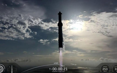 SpaceX stavolta vola, ecco il decollo di Starship