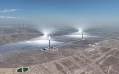 La centrale unica al mondo: 30mila specchi e due torri operative per catturare l’energia solare