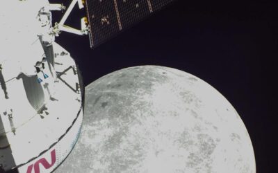 Corsa alla Luna, la Nasa cerca alternative a Musk: “Siamo in ritardo sulla Cina”