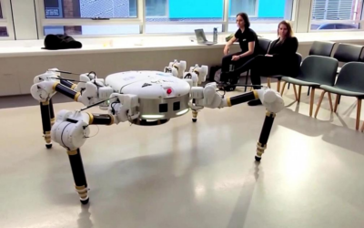 Ecco Charlotte, il robot-ragno che costruisce case sulla Terra a presto sulla Luna