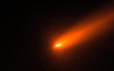 Sorpresa nello spazio: la “cometa dorata” si frantuma sotto gli occhi dei telescopi