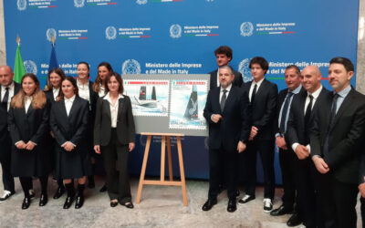 Mimit, presentato il francobollo dedicato a Luna Rossa