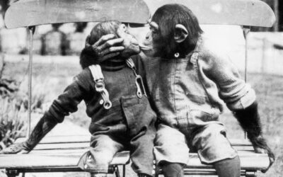 Primo bacio? Per la Scienza risale a 21 milioni di anni fa: i Neanderthal si scambiavano effusioni