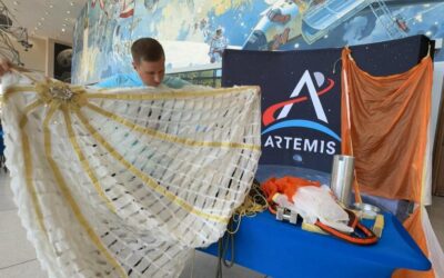 Artemis II, 11 paracadute e cariche pirotecniche: come frena Orion prima dell’ammaraggio