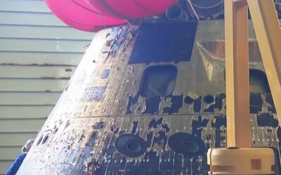 Artemis II, la capsula Orion recuperata dopo il viaggio intorno alla Luna